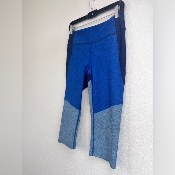 Outdoor Voices Colorblock Cropped Leggings Size Medium - Picture 2 of 8